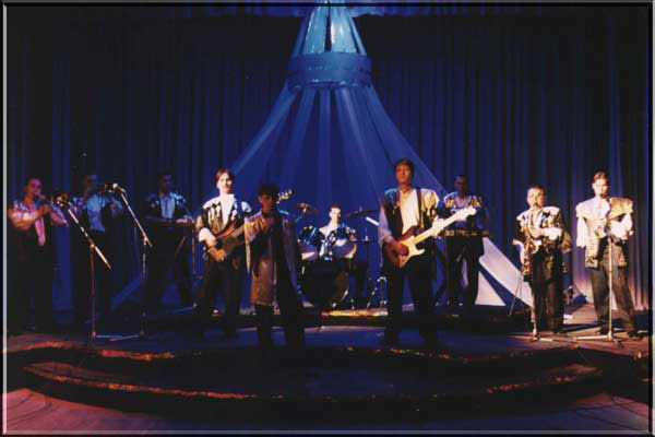 Group Oshten, 2000